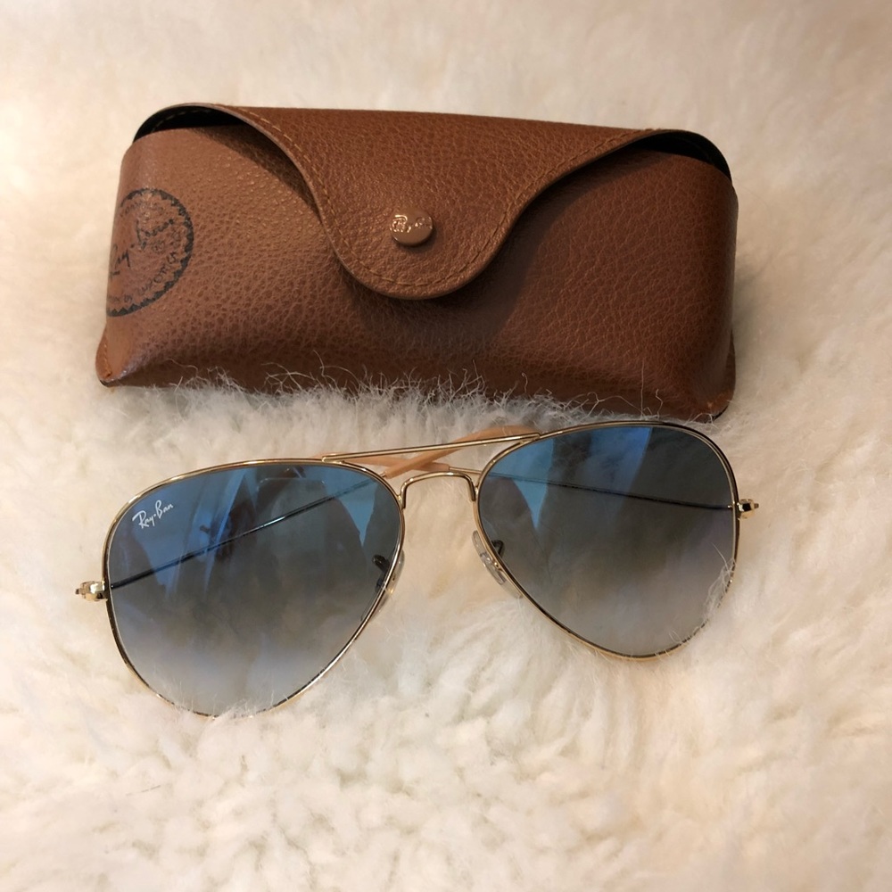 Authentic Ray Ban Sunglasses 🕶